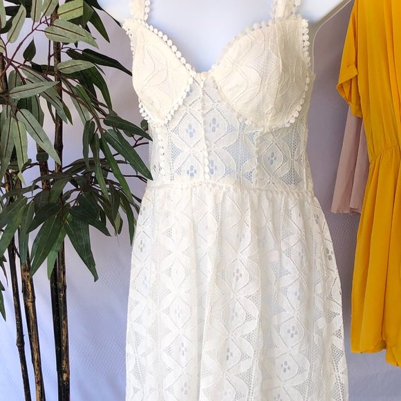 Soft Luxe Glam Lace Mini - Picture 5 of 5